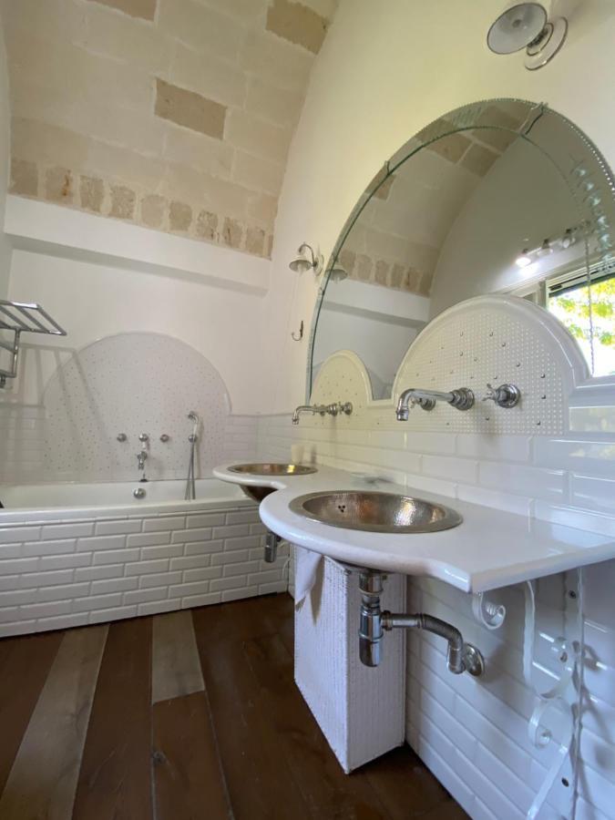 Villa Encantamiento - Dimora Gelsomino - Masseria Storica Nel Cuore Della Puglia Con Piscina Latiano Eksteriør bilde