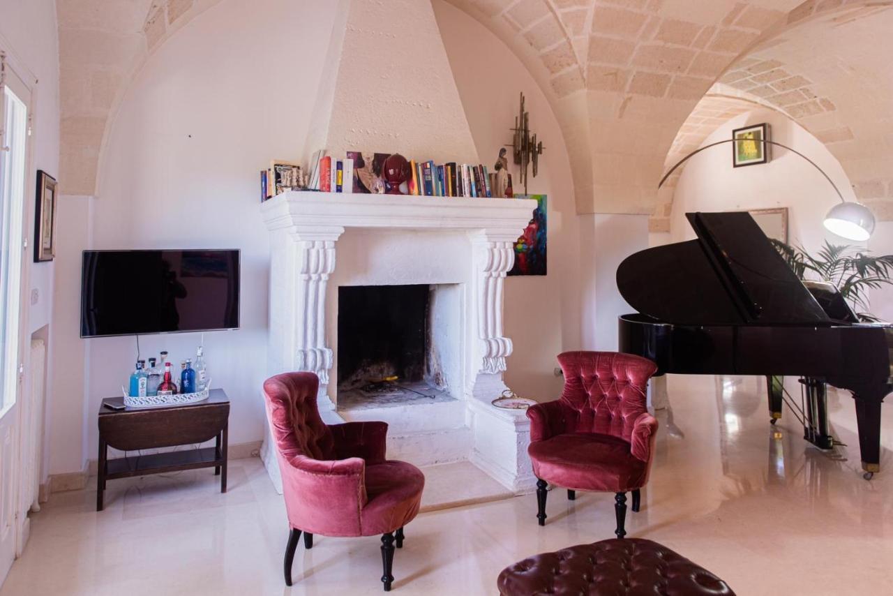 Villa Encantamiento - Dimora Gelsomino - Masseria Storica Nel Cuore Della Puglia Con Piscina Latiano Eksteriør bilde