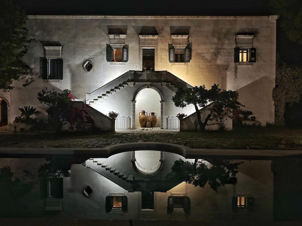 Villa Encantamiento - Dimora Gelsomino - Masseria Storica Nel Cuore Della Puglia Con Piscina Latiano Eksteriør bilde